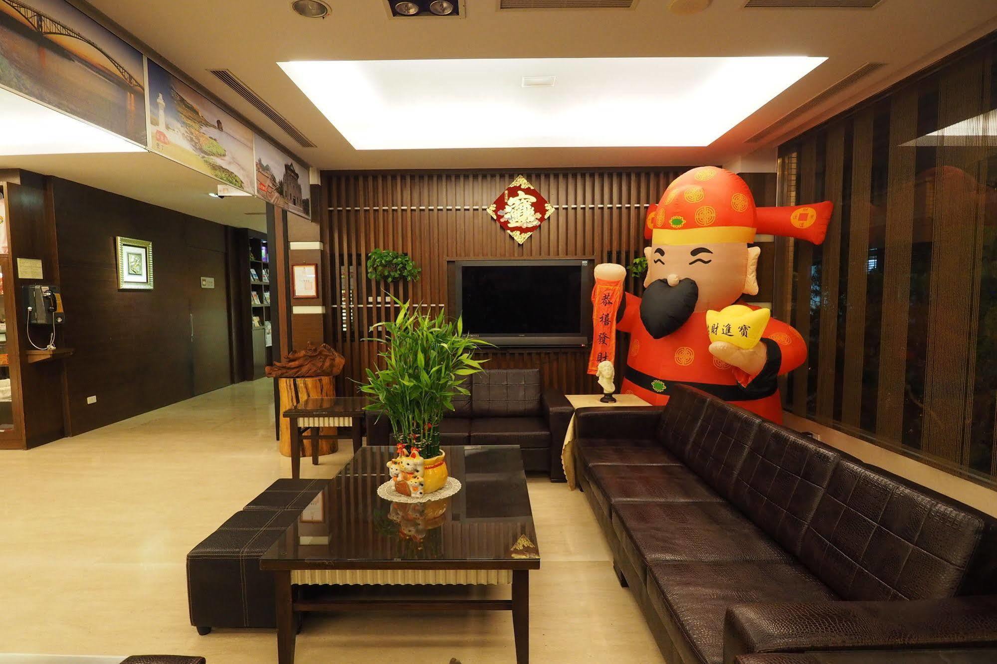 Young Soarlan Hotel - Đài Nam Ngoại thất bức ảnh