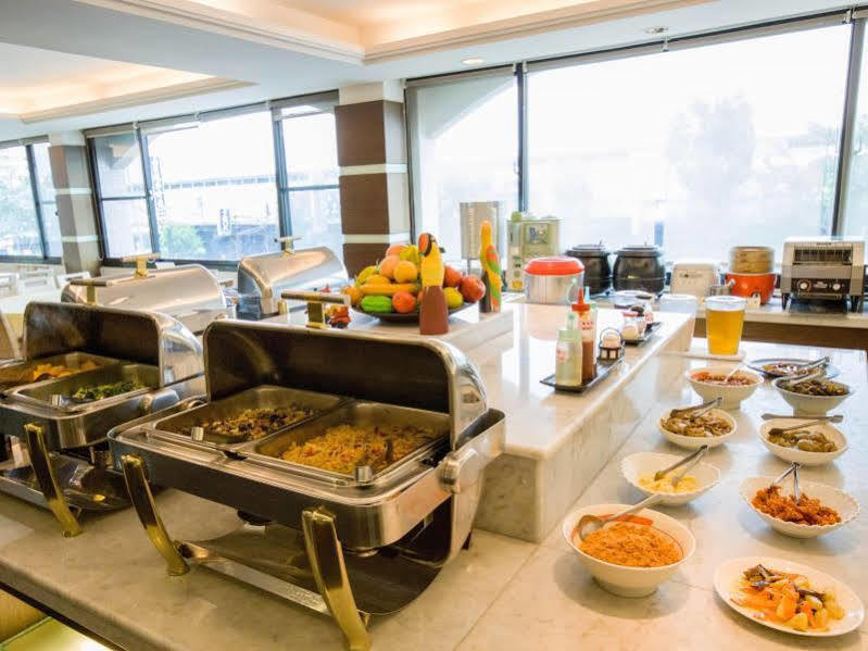 Young Soarlan Hotel - Đài Nam Ngoại thất bức ảnh